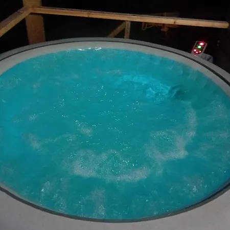 The Crossing Retreat, Barn, R95th5c