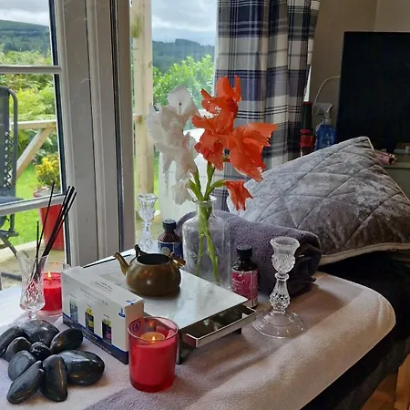 The Crossing Retreat, Barn, R95th5c *