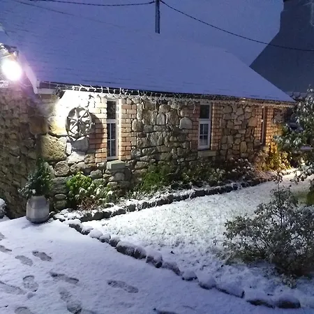 The Crossing Retreat, Barn, R95th5c *