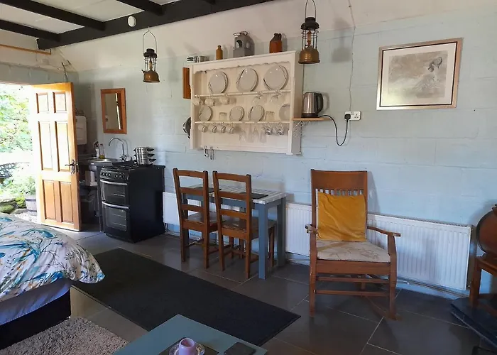 The Crossing Retreat, Barn, R95th5c